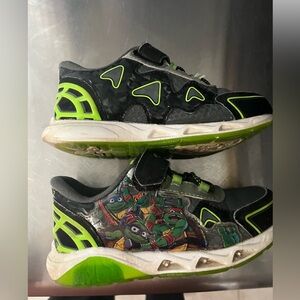TMNT  size  13 light up sneakers